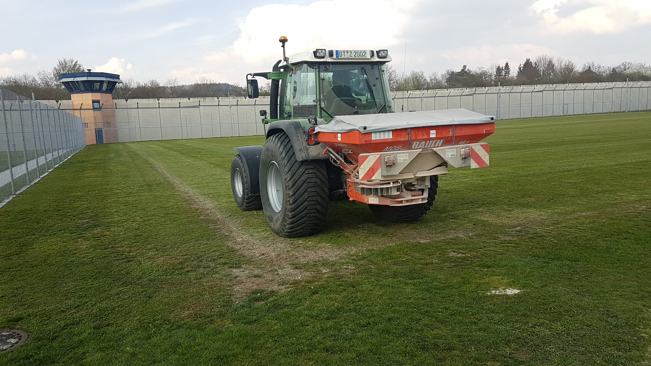 Sportplatzpflege