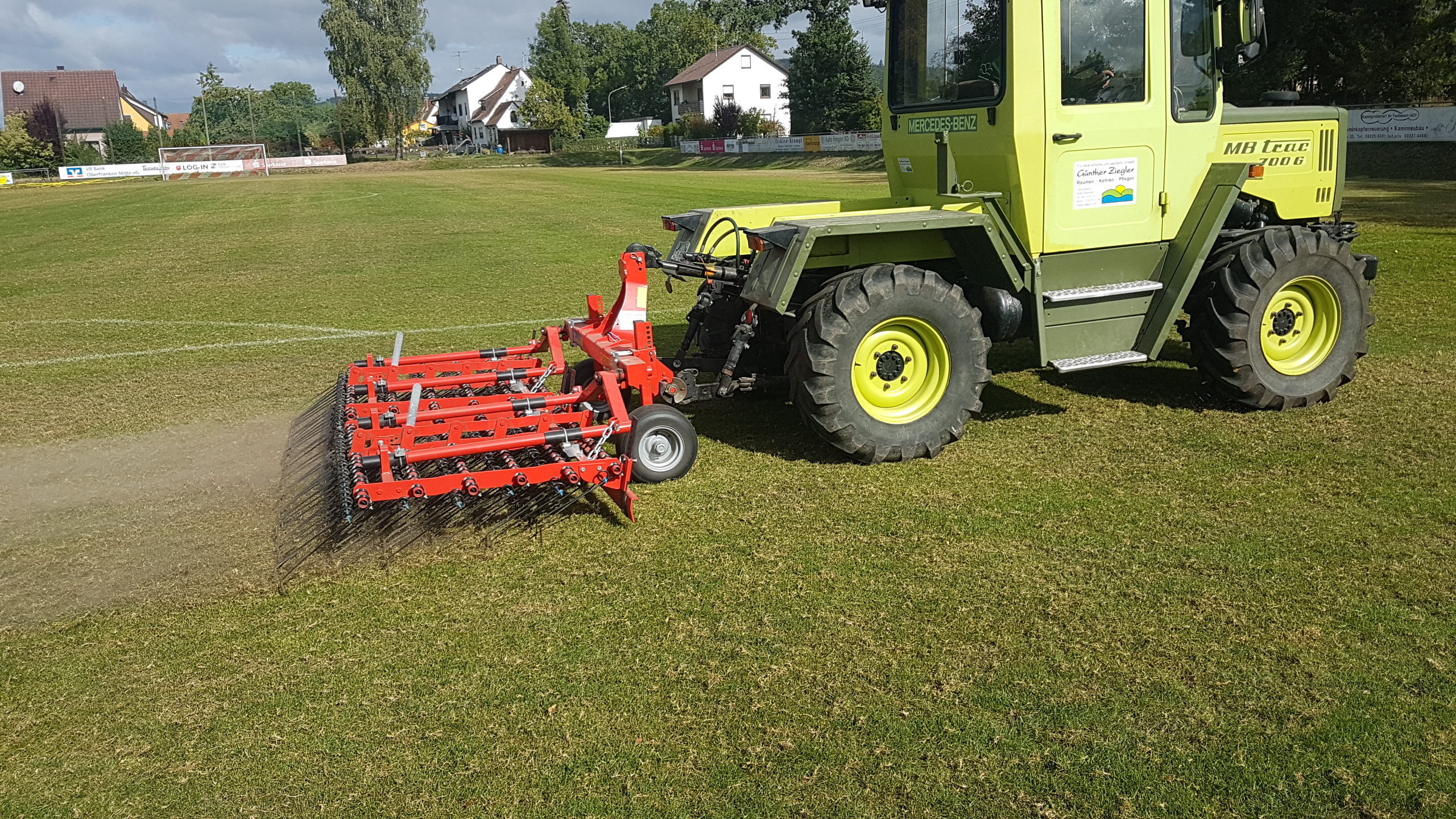 Sportplatzpflege